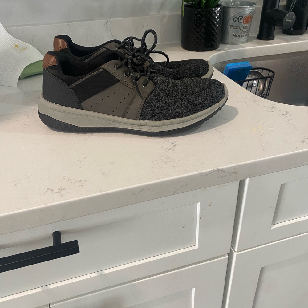 Men's Black and Brown Casual Sneakers